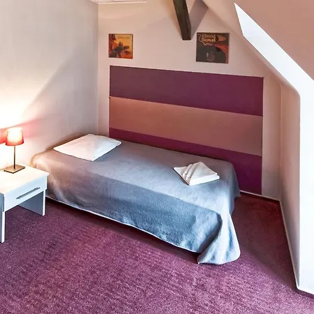 Melody Stary Rynek بوزنان