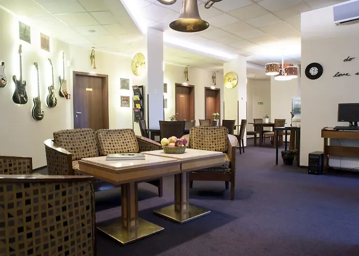 Melody Stary Rynek Albergue Poznań